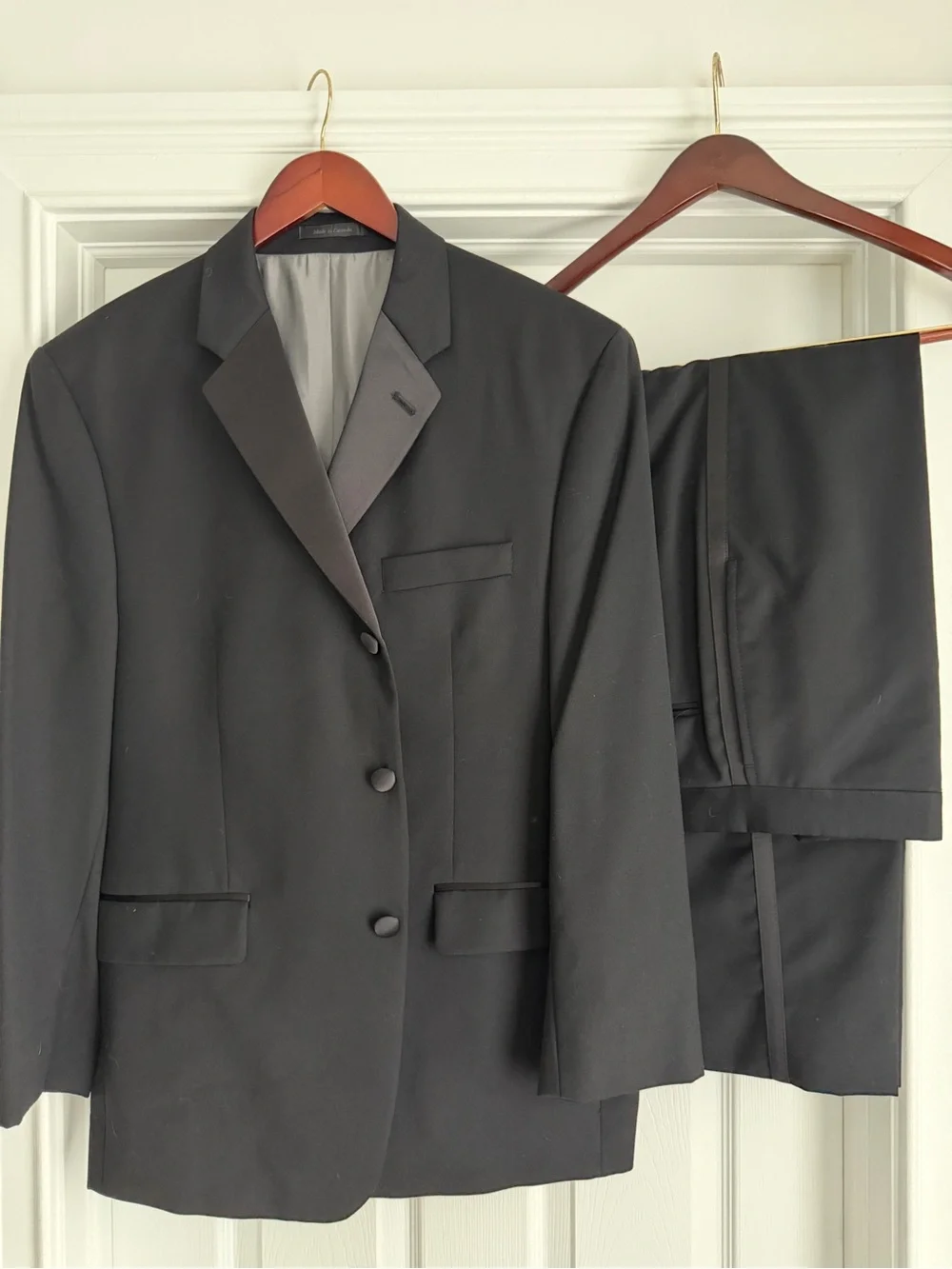 Calvin Klein Black Tuxedo Suit 42S 33x30 + Vest, Nicole Miller Shirt & 2 Ties